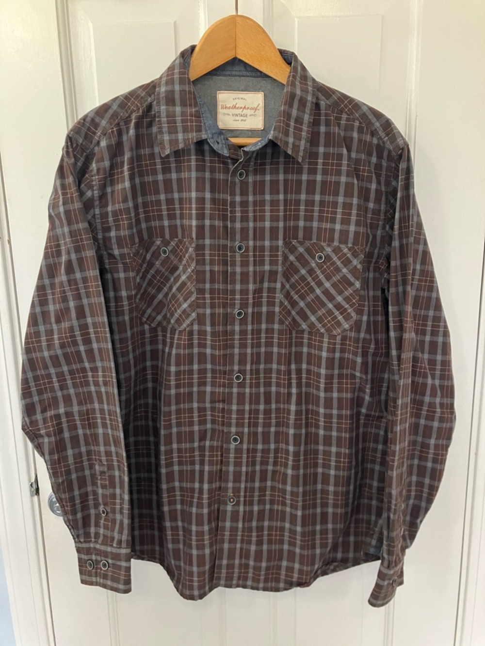 Weatherproof Vintage Brown blue Plaid Button up longsleeve Shirt size M Fall